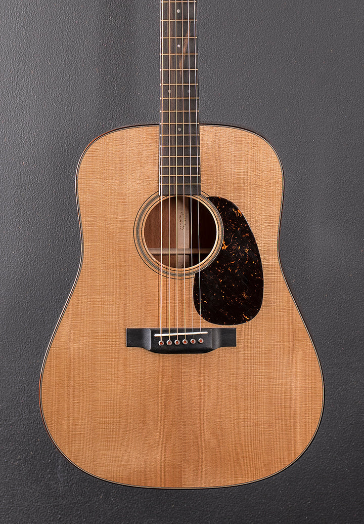 D-18 Modern Deluxe &