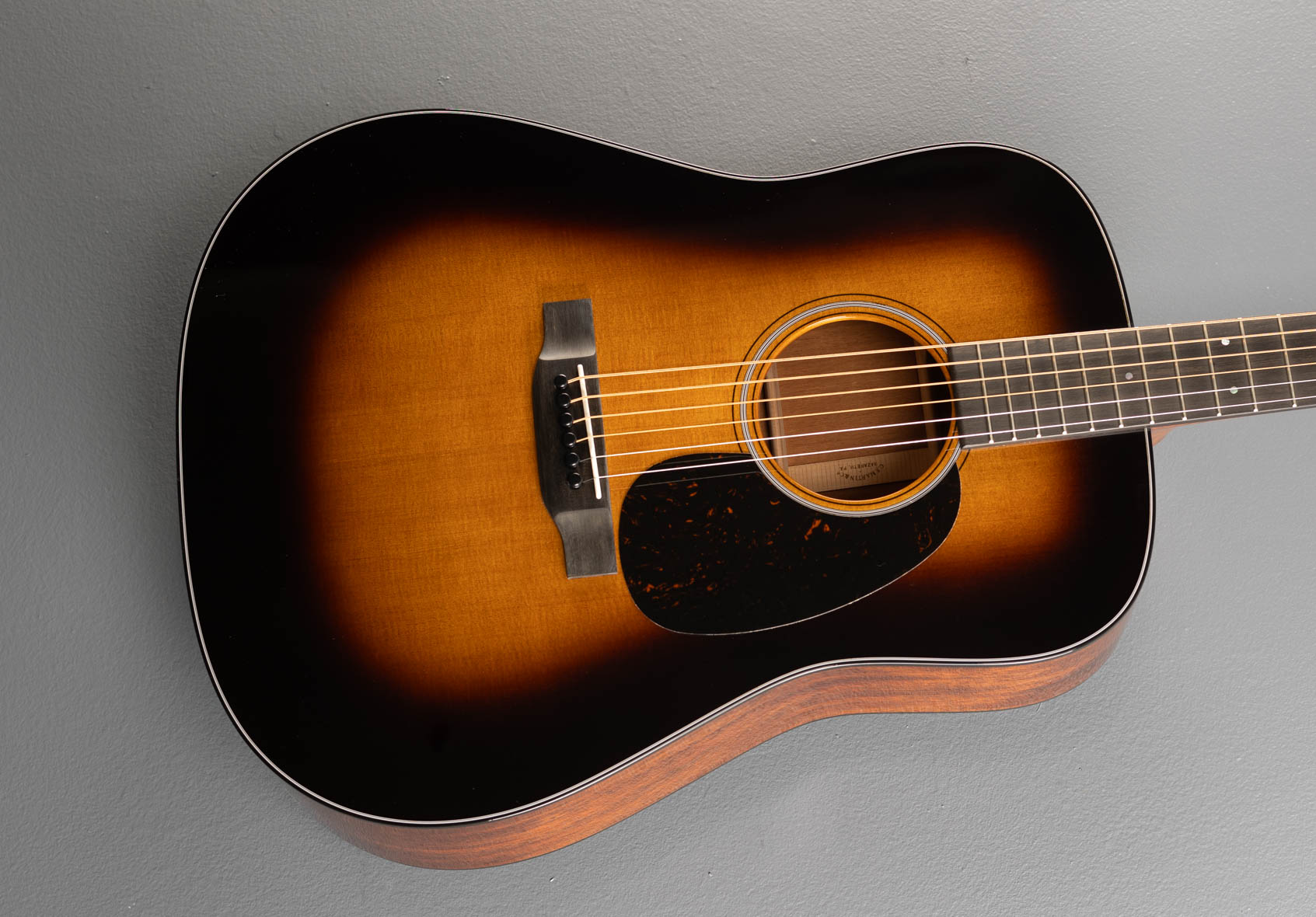 martin d-18 standard sunburst 2020年製 Martin Standard Series D-18 Acoustic Guitar Sunburst | The