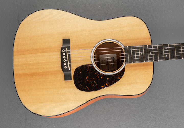DJr-10E – Spruce