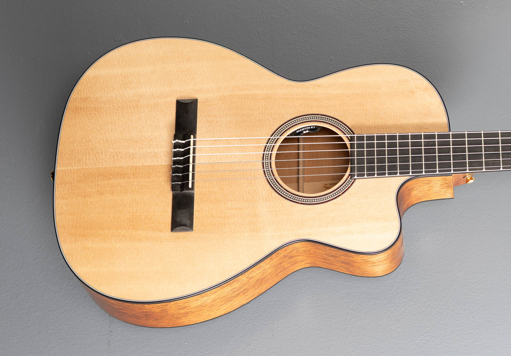 000C12-16E Nylon – Dave's Guitar Shop