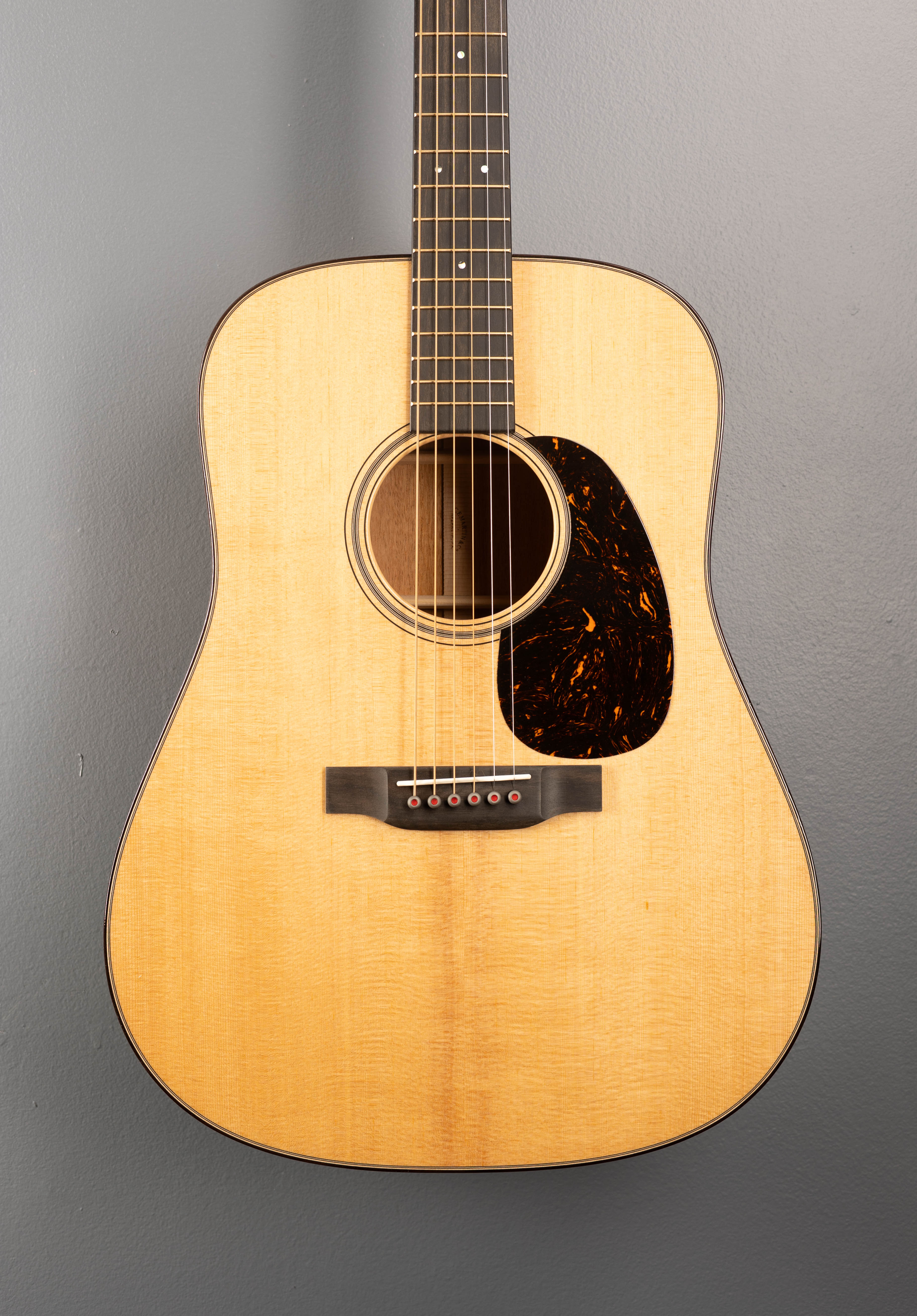 D-18 Modern Deluxe – Dave's Guitar Shop