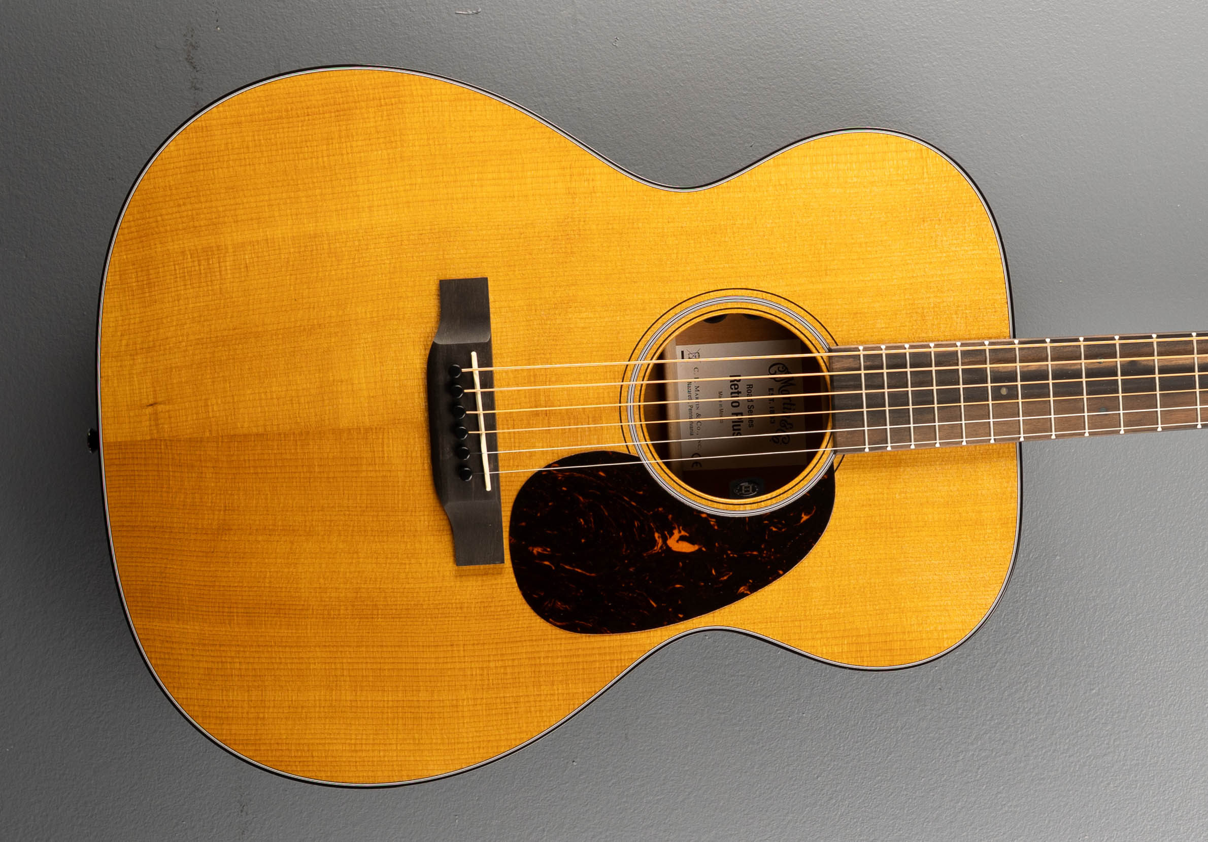 000E Retro Plus Mahogany – Dave's Guitar Shop