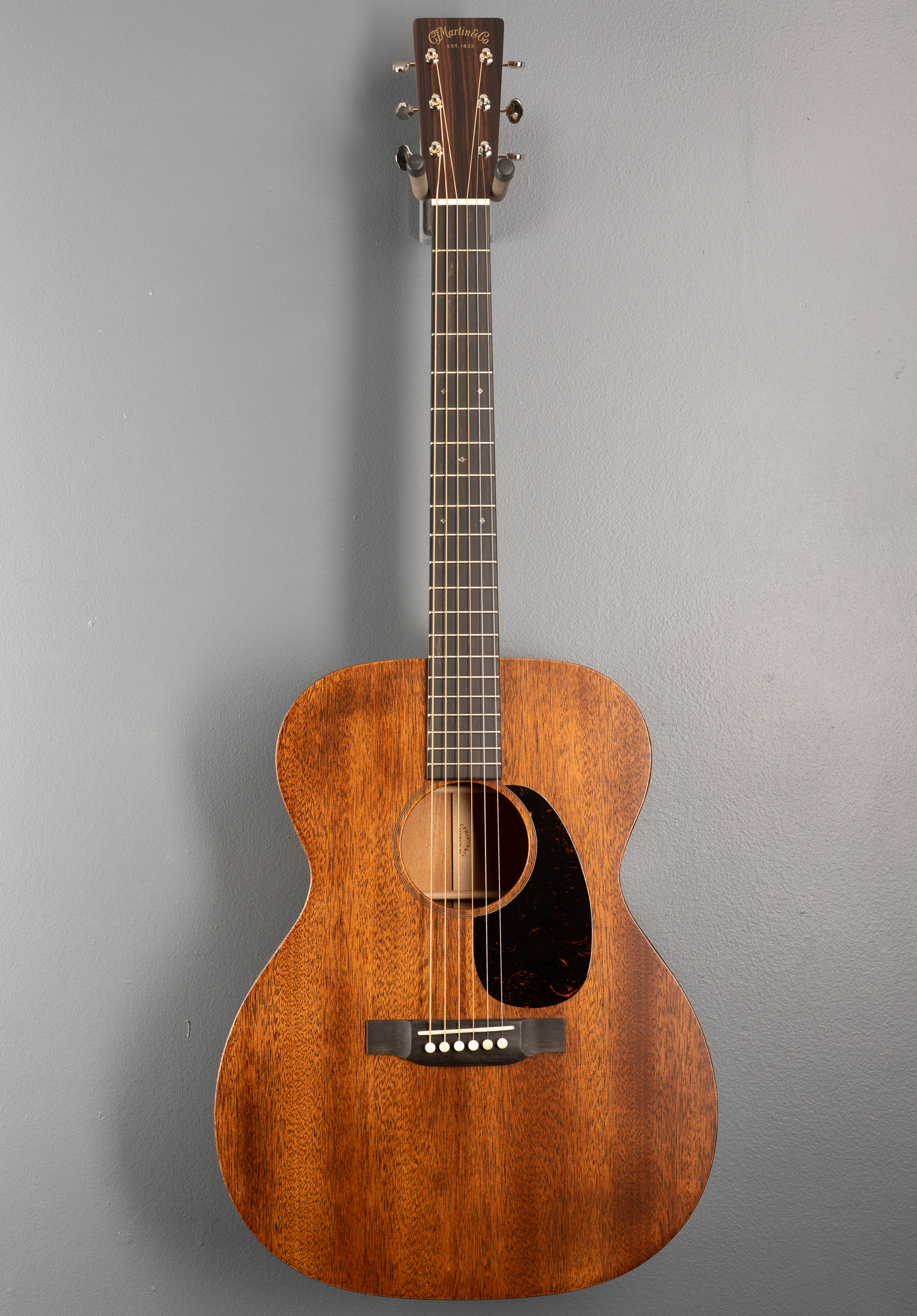 New for 2025 000-17 – Dave's Guitar Shop