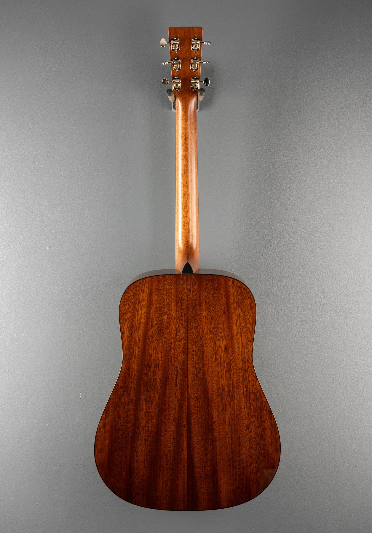 New for 2025 D-18 Left Hand - Gloss Natural – Dave's Guitar Shop