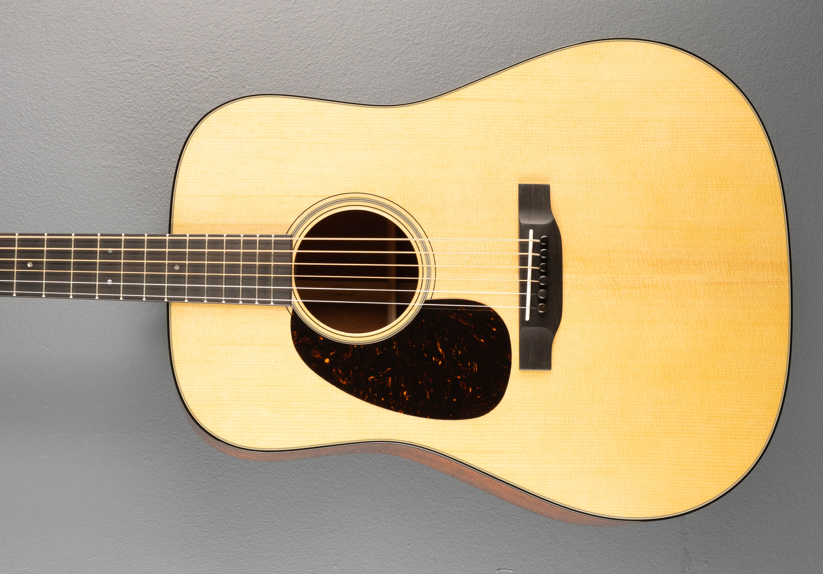 New for 2025 D-18 Left Hand - Gloss Natural – Dave's Guitar Shop