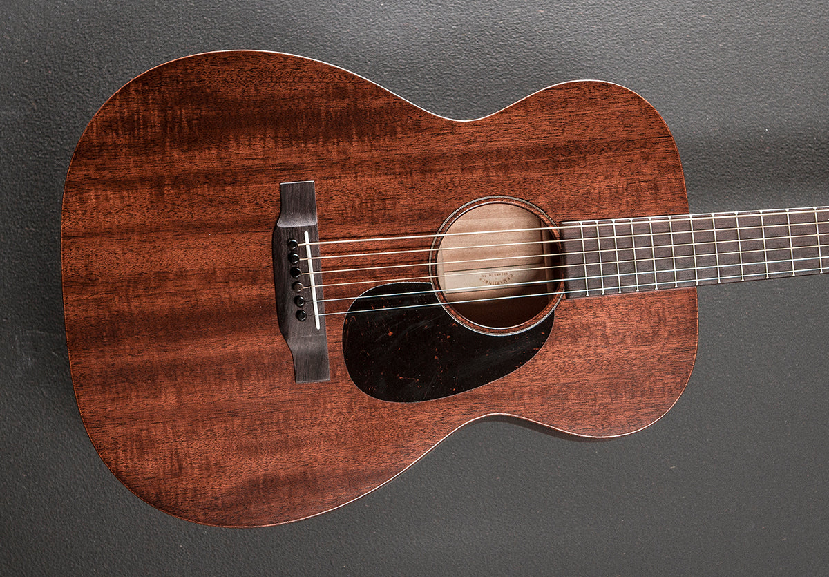 00-15M – Dave's Guitar Shop
