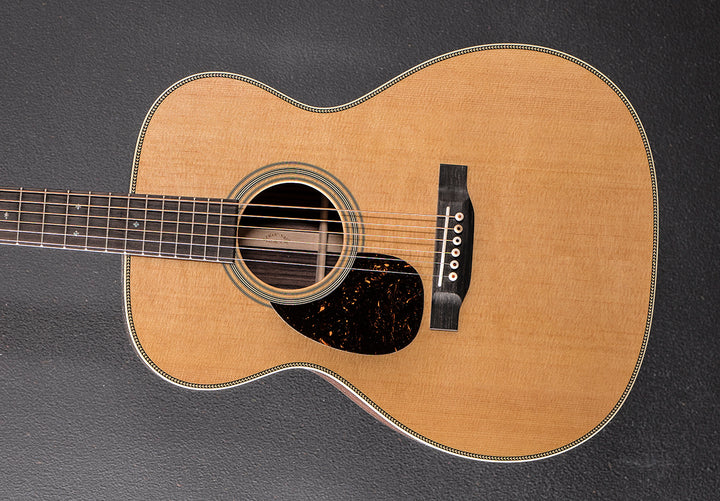 New for 2025 OM-28 Left Hand - Gloss Natural