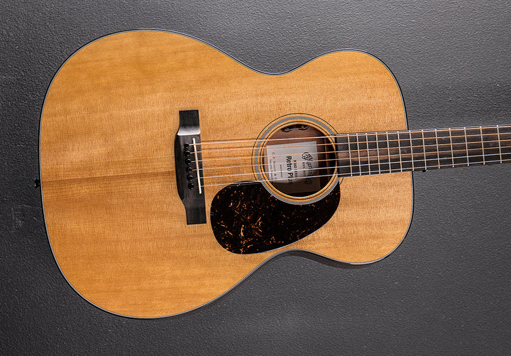 New for 2025 000E Retro Plus Mahogany