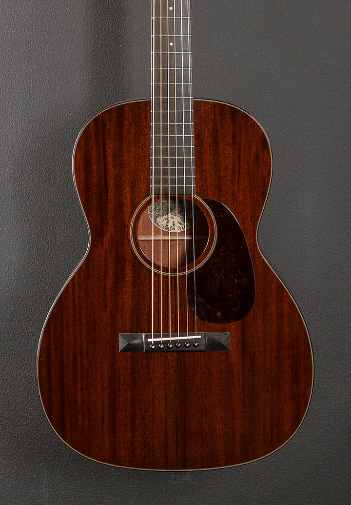 0001 Mahogany
