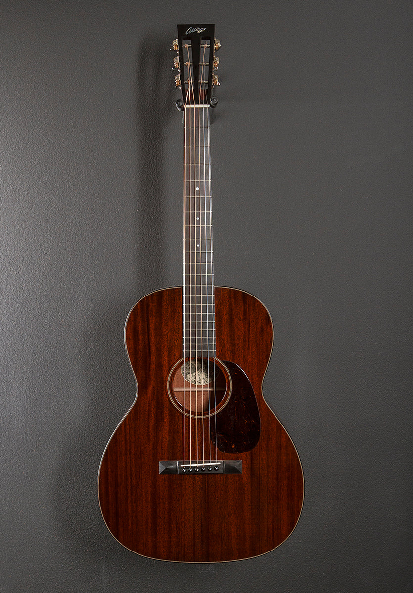 0001 Mahogany