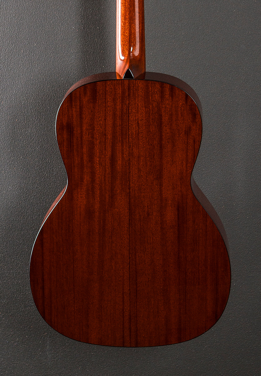 0001 Mahogany
