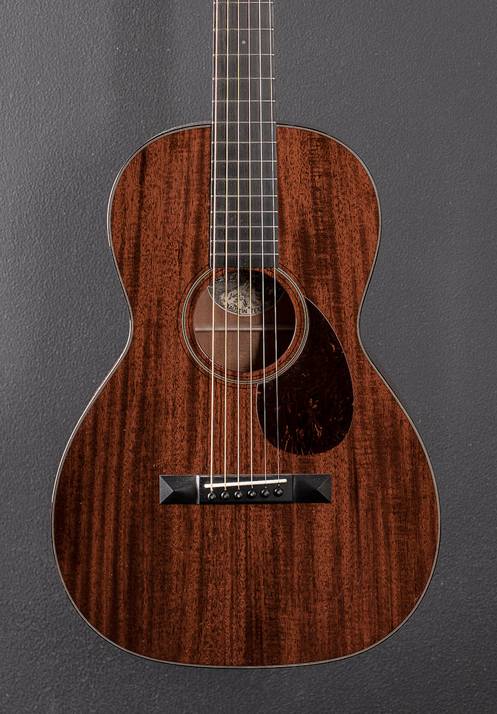 01 12-Fret Mahogany