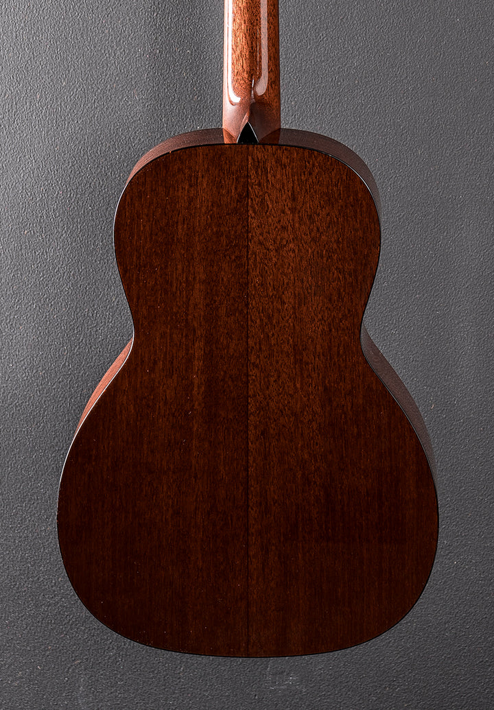 001 Mahogany