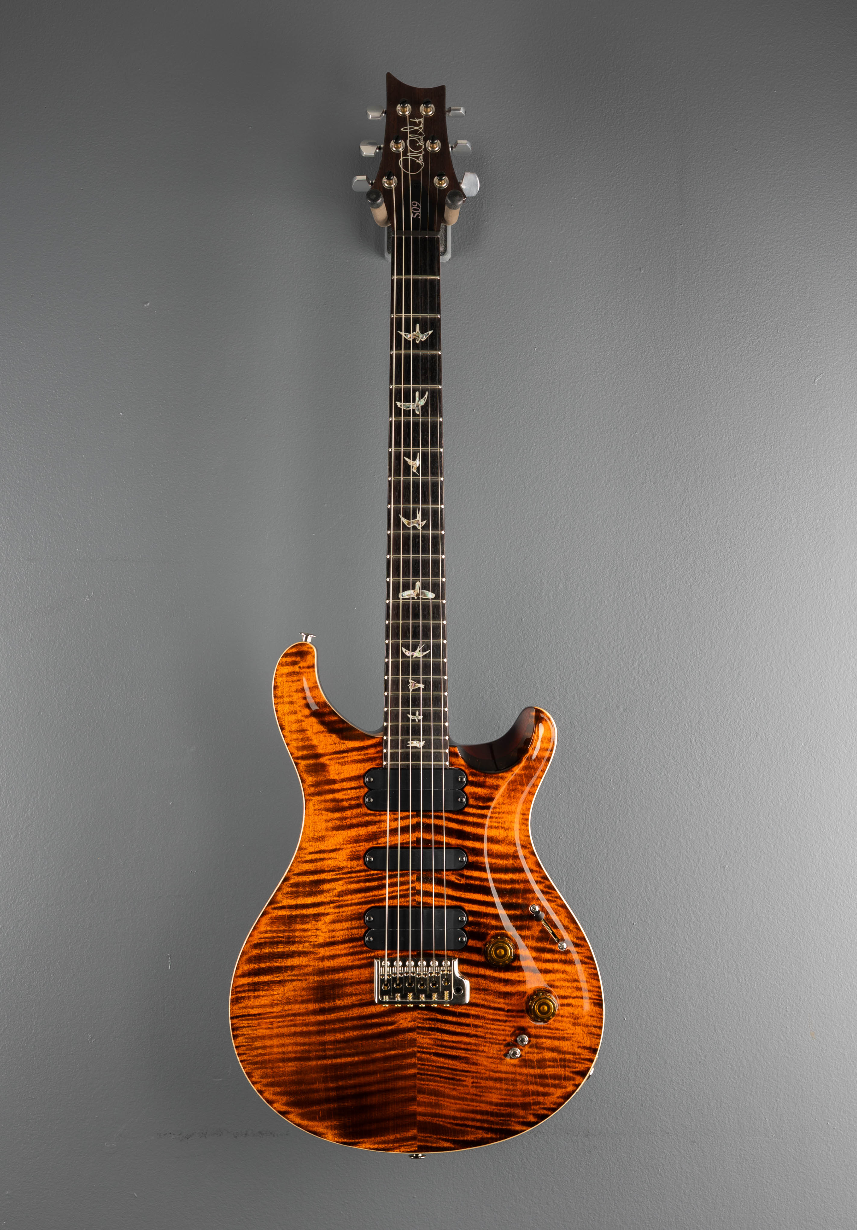 509 '23 – Dave's Guitar Shop