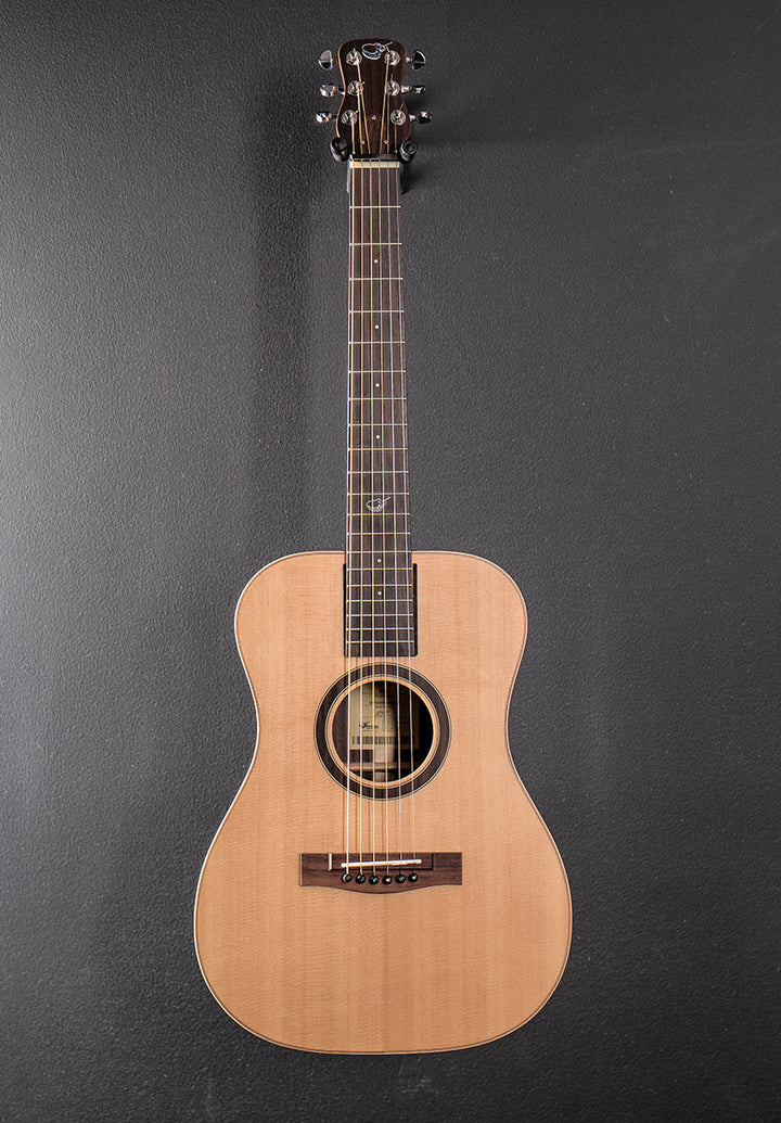 Model OF422 Travel Guitar, Recent