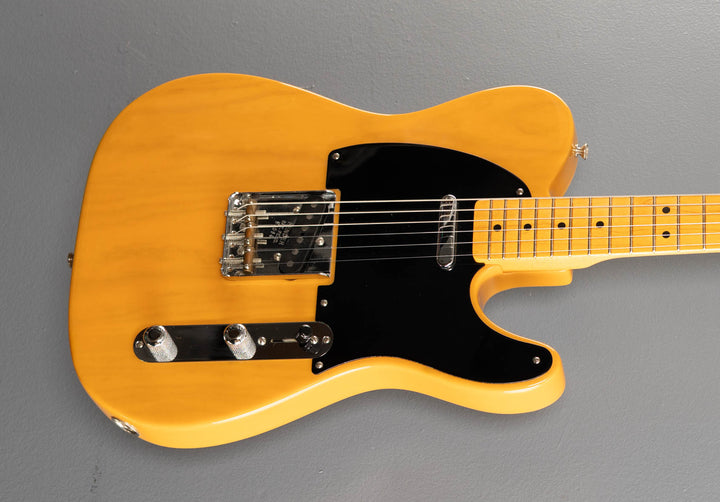USED American Vintage '52 Telecaster, '04