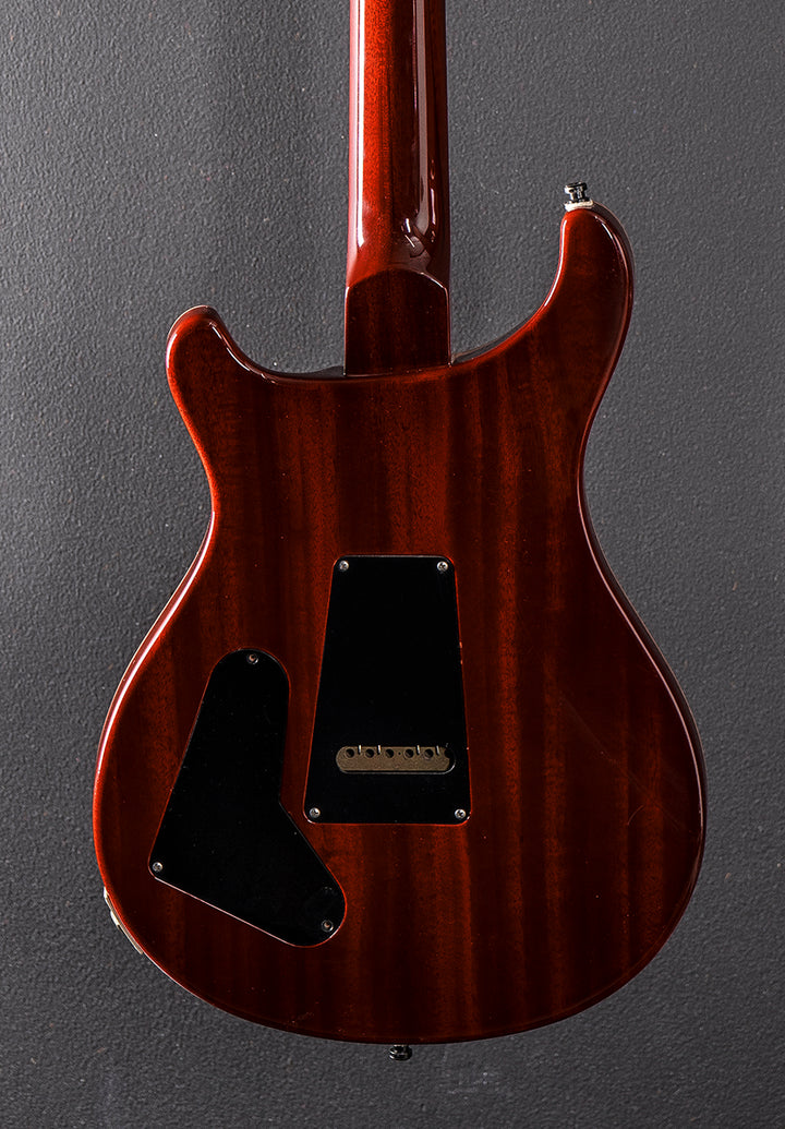 Custom 22 10 Top &