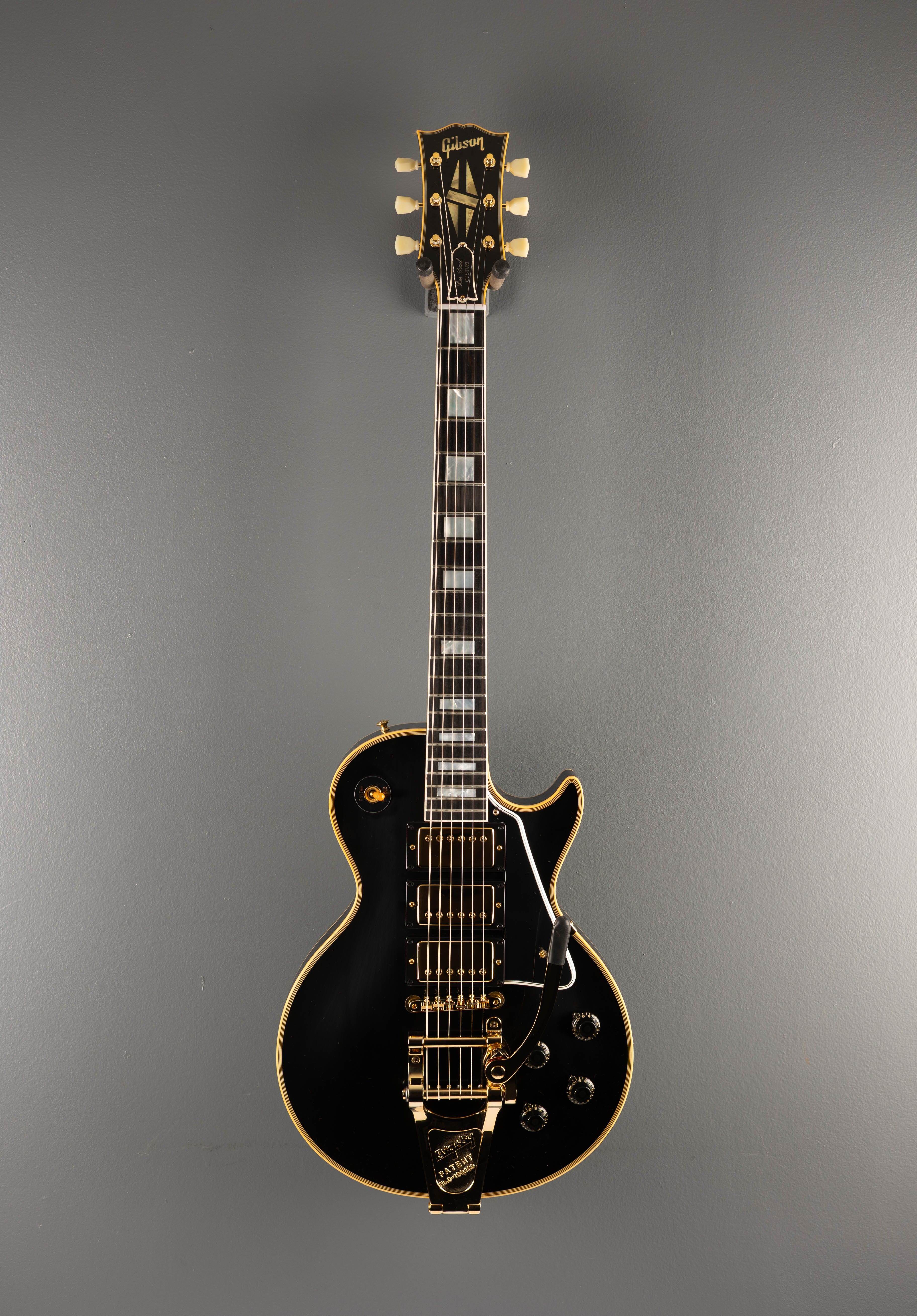 1957 Les Paul Custom Reissue - VOS Ebony 3 Pickup w/Bigsby