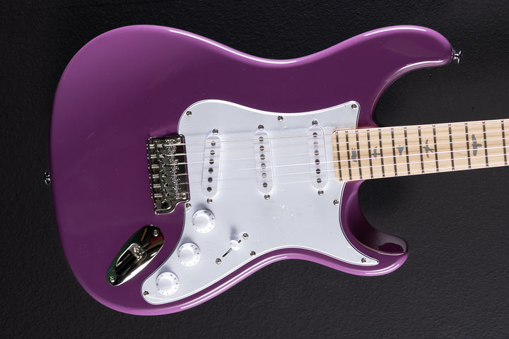 SE Silver Sky w/Maple '23