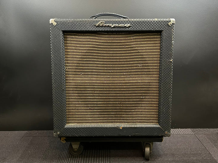 B-15-N Fliptop Bass Combo, Mid 60s