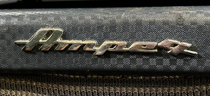 B-15-N Fliptop Bass Combo, Mid 60s