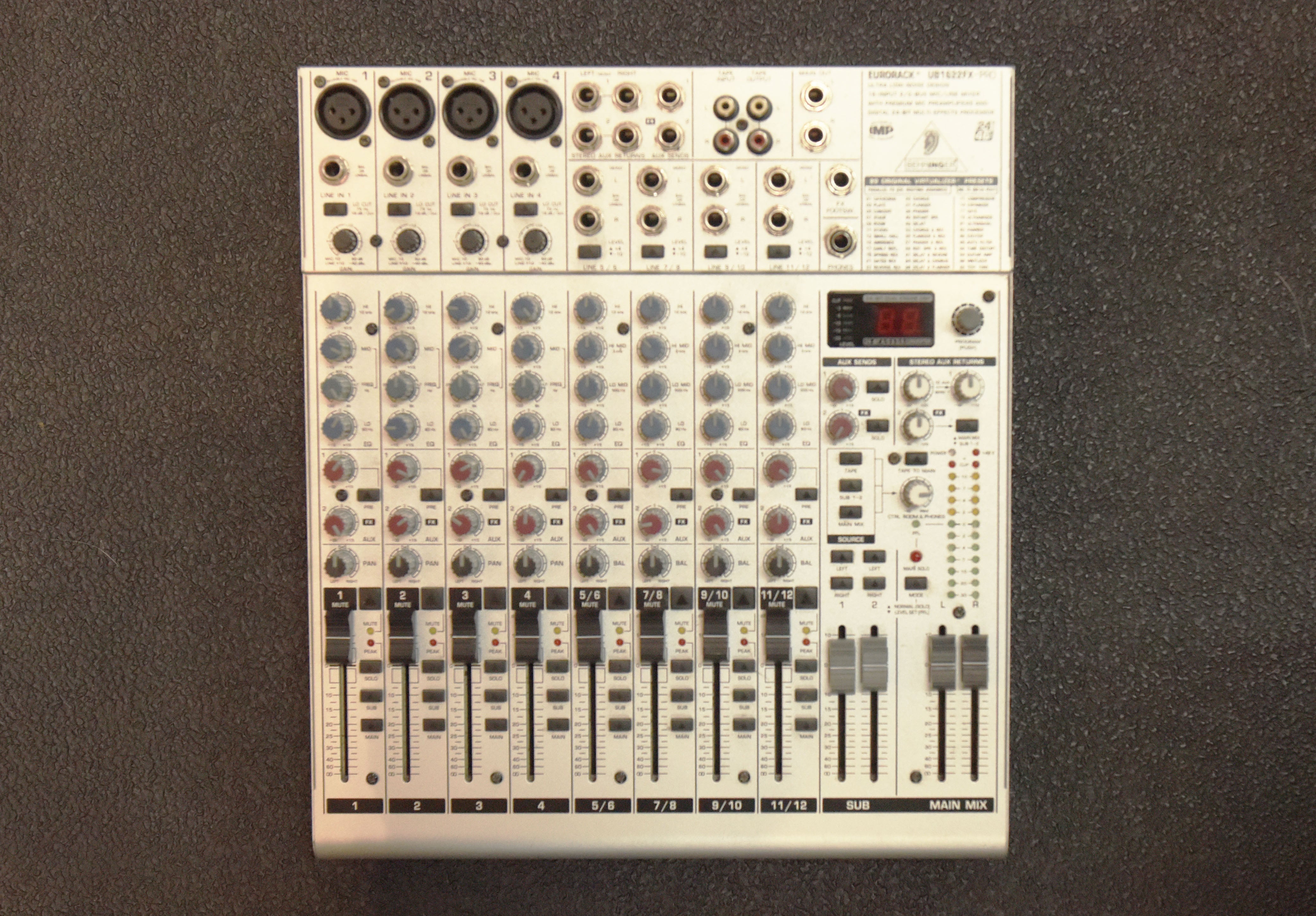 ジャンク品 BHERINGER EURORACK UB1622FX-PRO Behringer Eurorack UB1622FX-PRO | Sweetwater