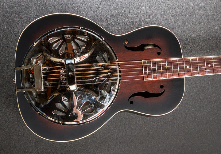 Used G9220 Bobtail Round Neck Resonator '19
