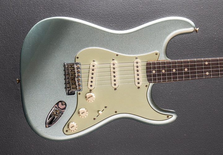Used Limited Edition 1959 Special Journeyman Relic Strat &