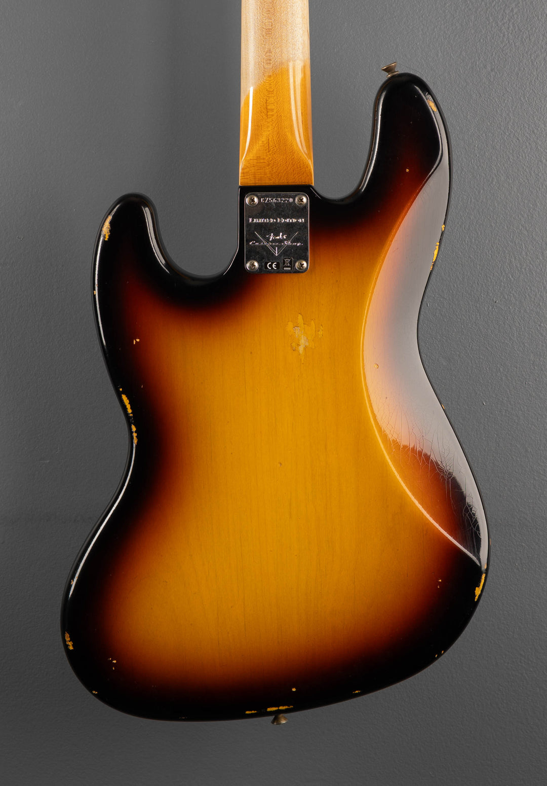 Limited Edition 1960 Relic Jazz Bass