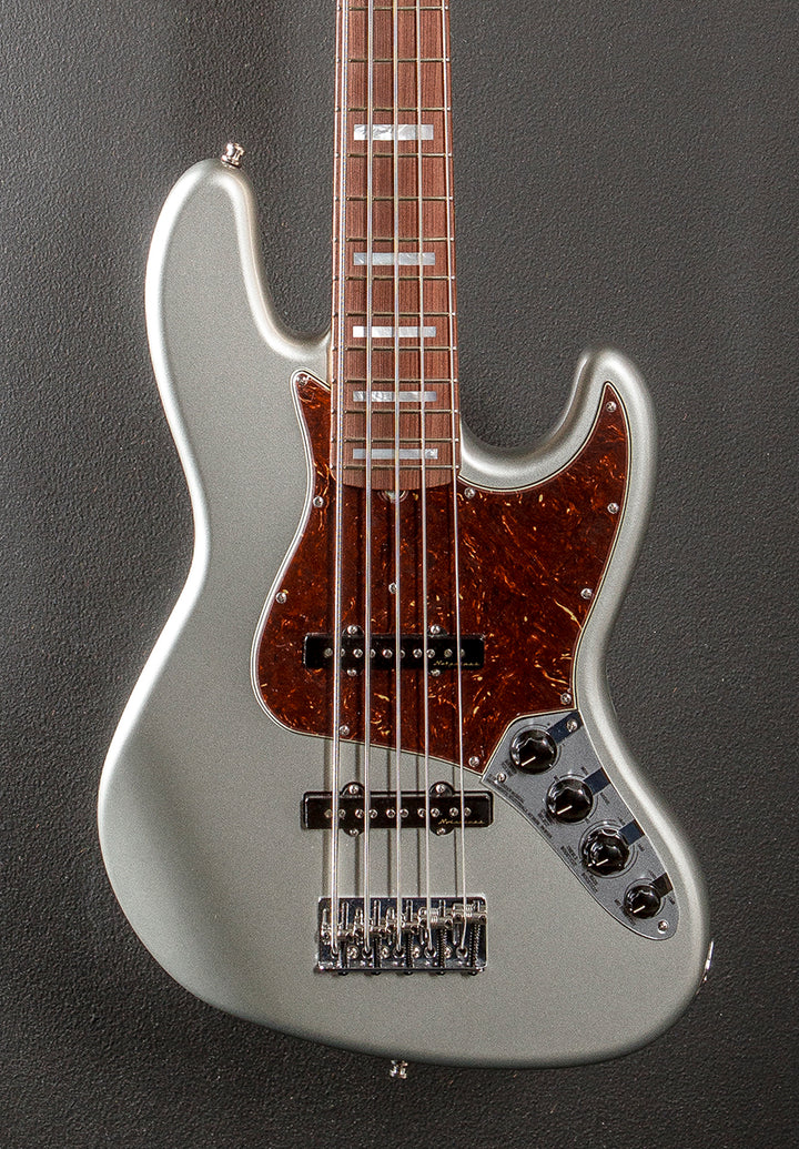 Used Custom Classic Jazz Bass V '24