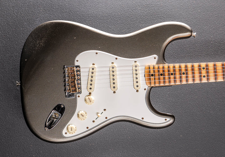 Used Limited Edition 1965 Journeyman Relic Strat &