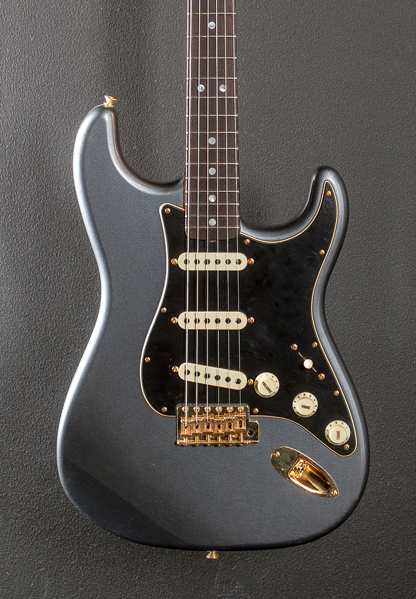 Limited Edition 1965 Dual Mag Journeyman Relic Strat