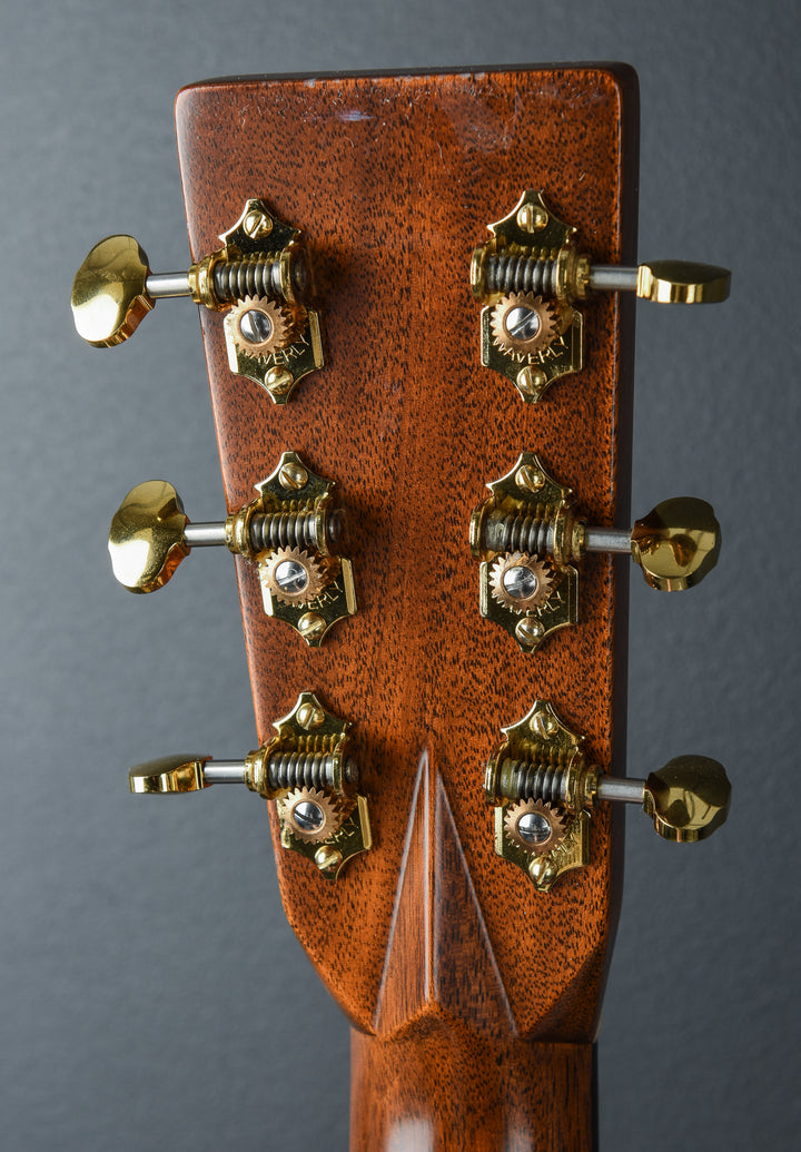D-28 Modern Deluxe &