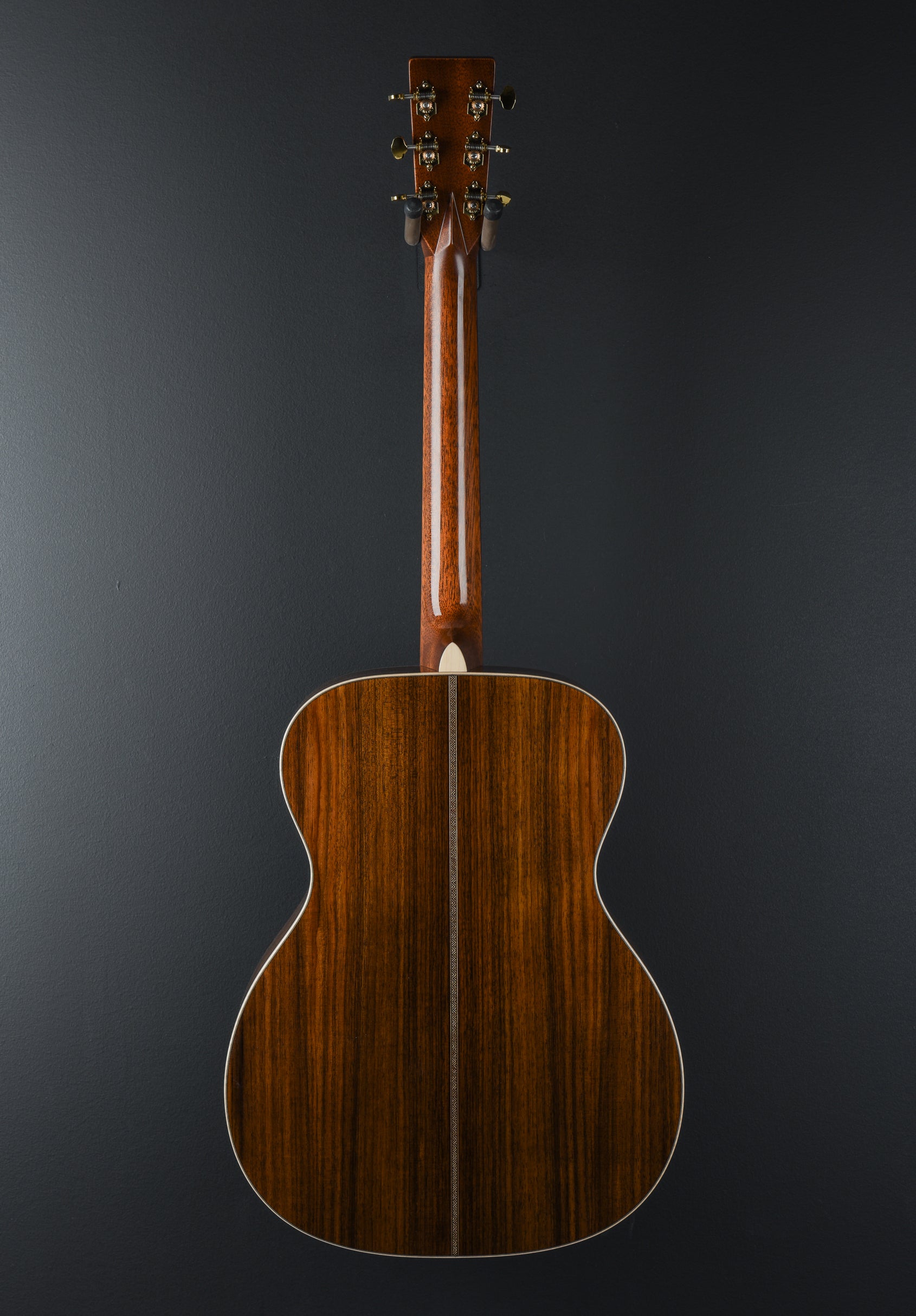 000-28 Modern Deluxe '24 – Dave's Guitar Shop