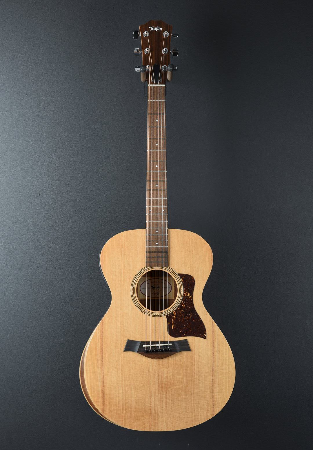 USED Academy 12E &