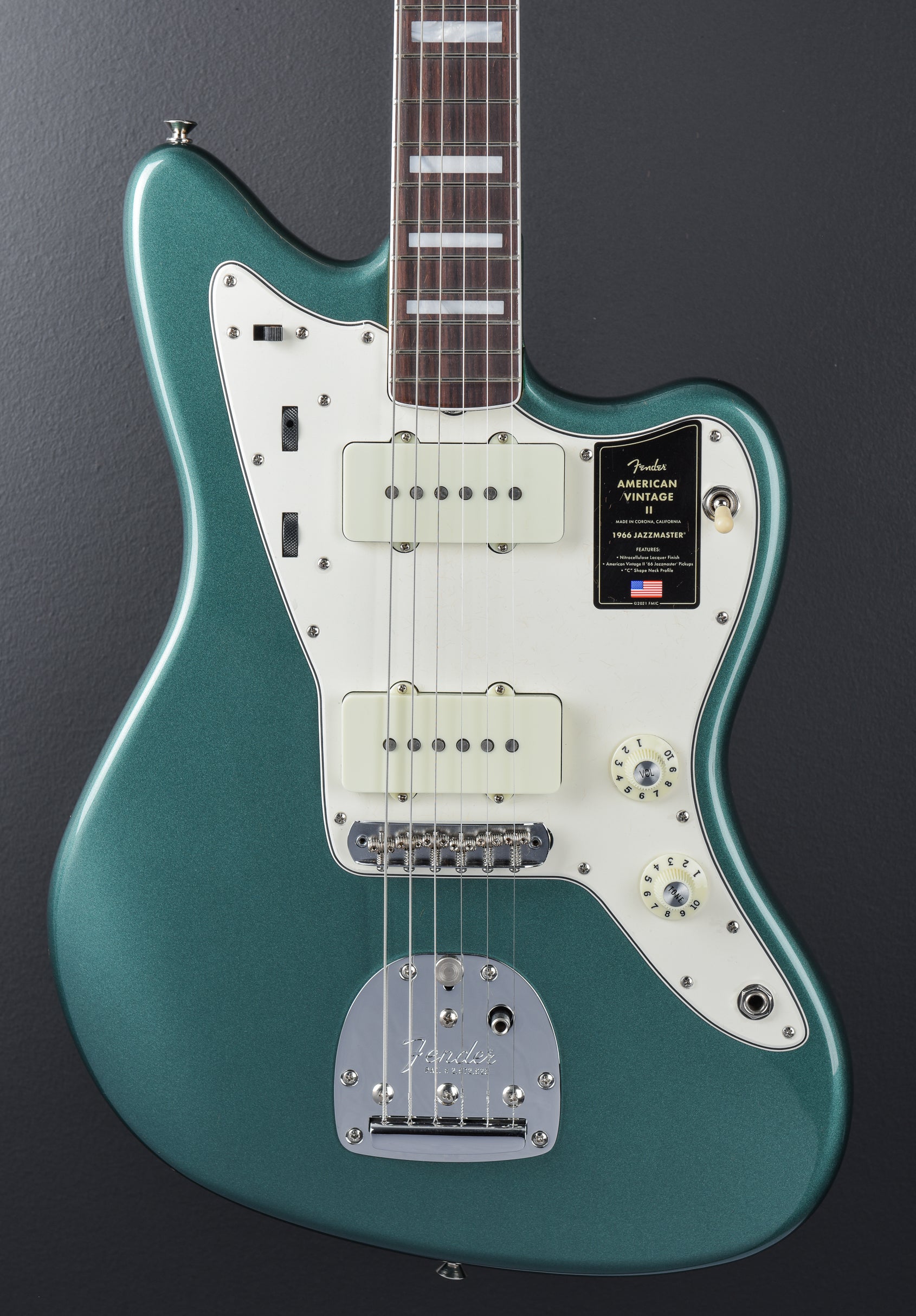American Vintage II 1966 Jazzmaster - Sherwood Green Metallic American Vintage II 1966 Jazzmaster - Sherwood Green Metallic