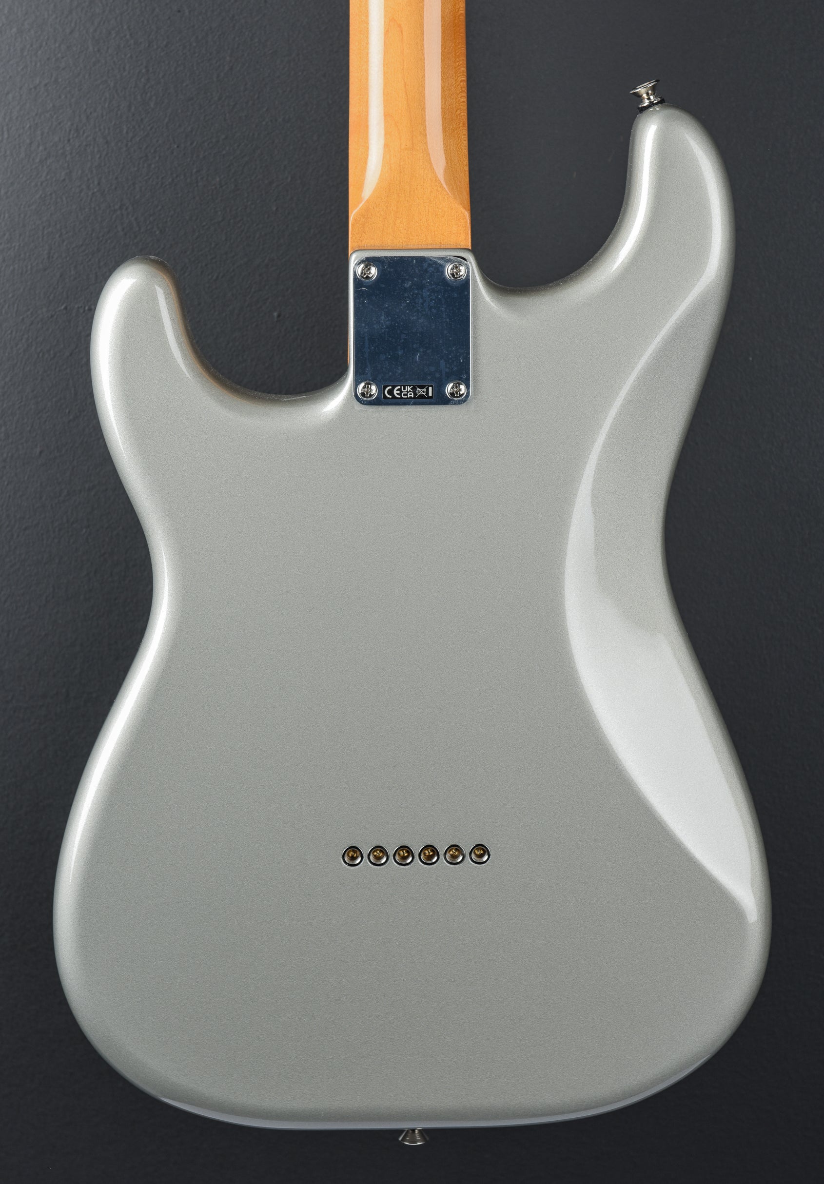 Robert Cray Stratocaster - Inca Silver – Dave's Guitar Shop