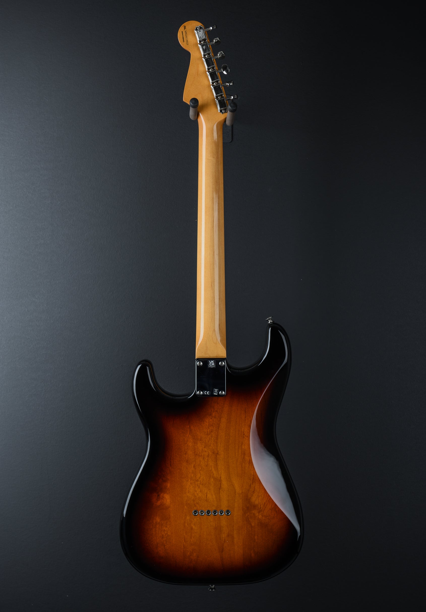 Robert Cray Stratocaster - 3 Color Sunburst – Dave's Guitar Shop