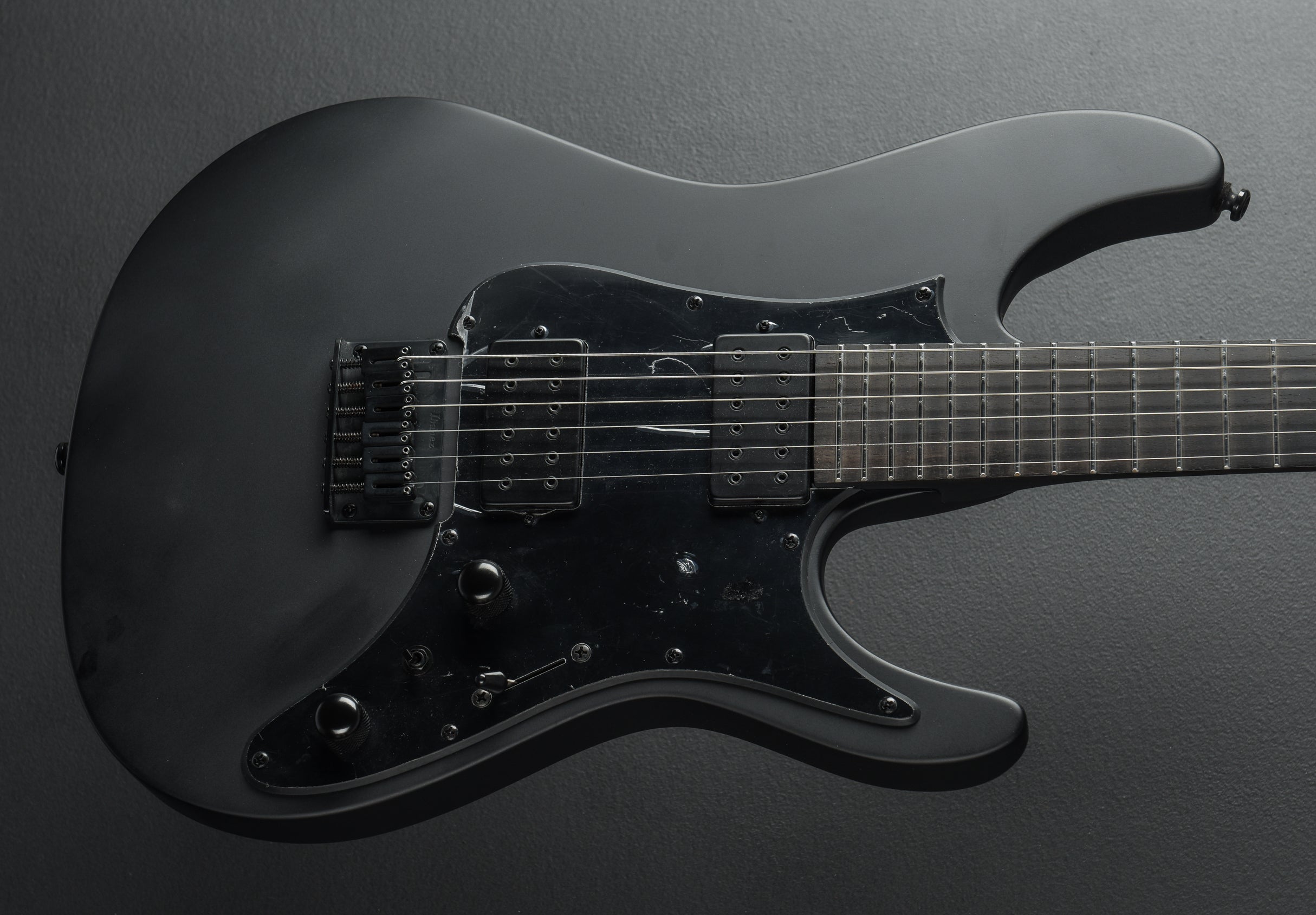 AZ41B1 – Dave's Guitar Shop