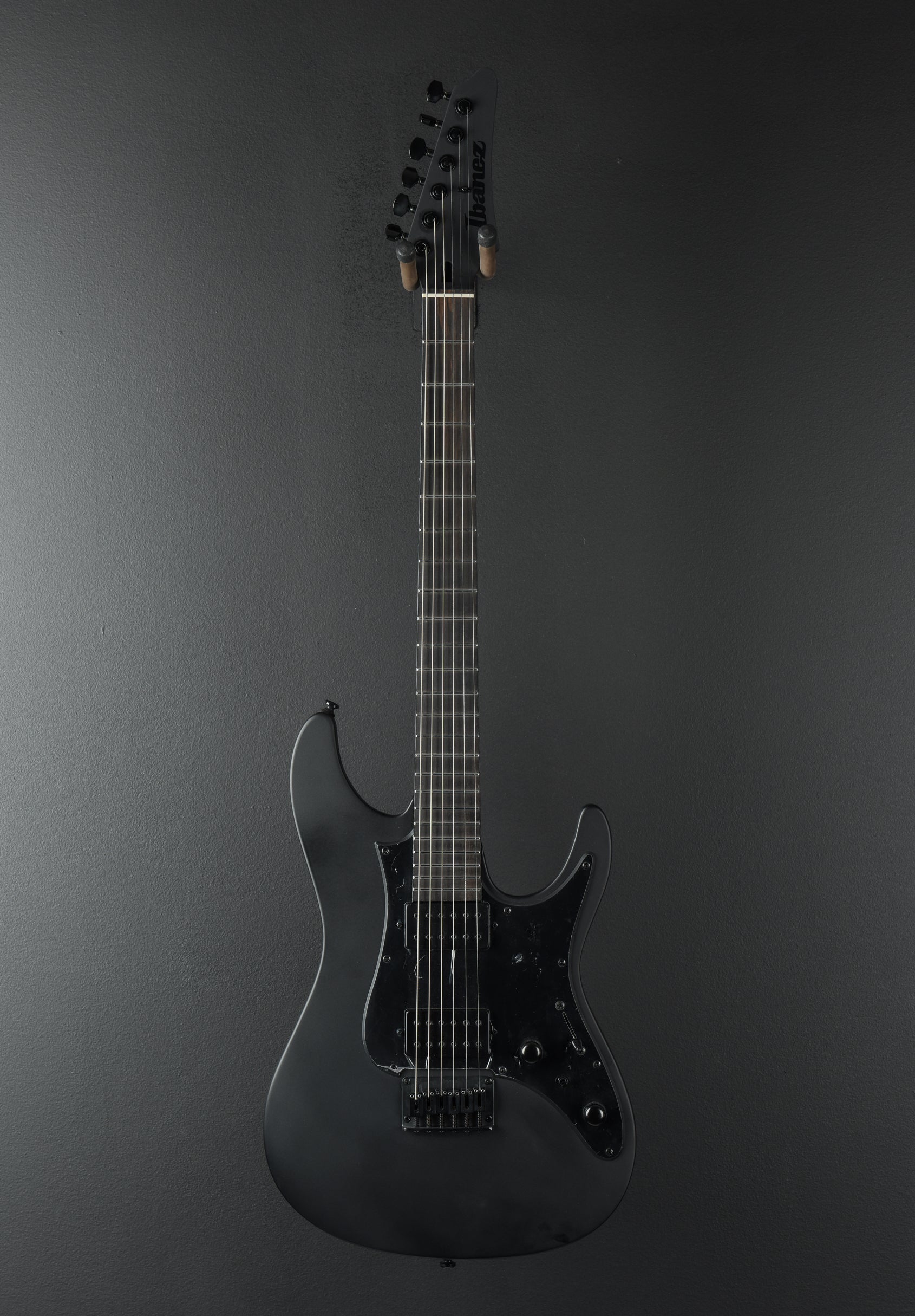 AZ41B1 – Dave's Guitar Shop