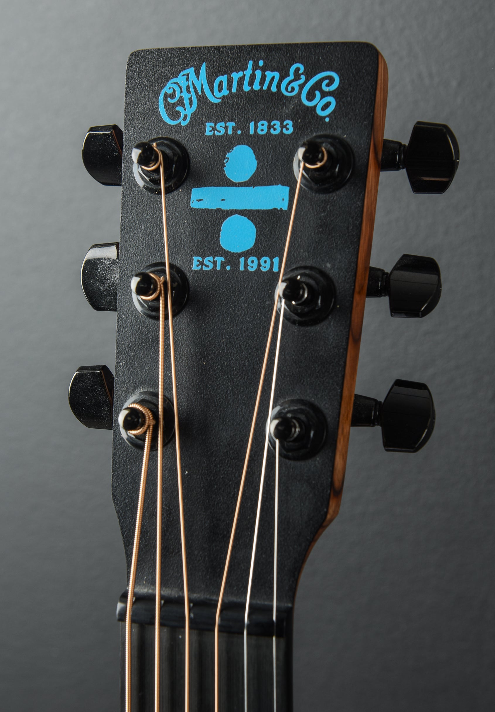 Ed Sheeran Divide Signature Edition '17 – Dave's Guitar Shop