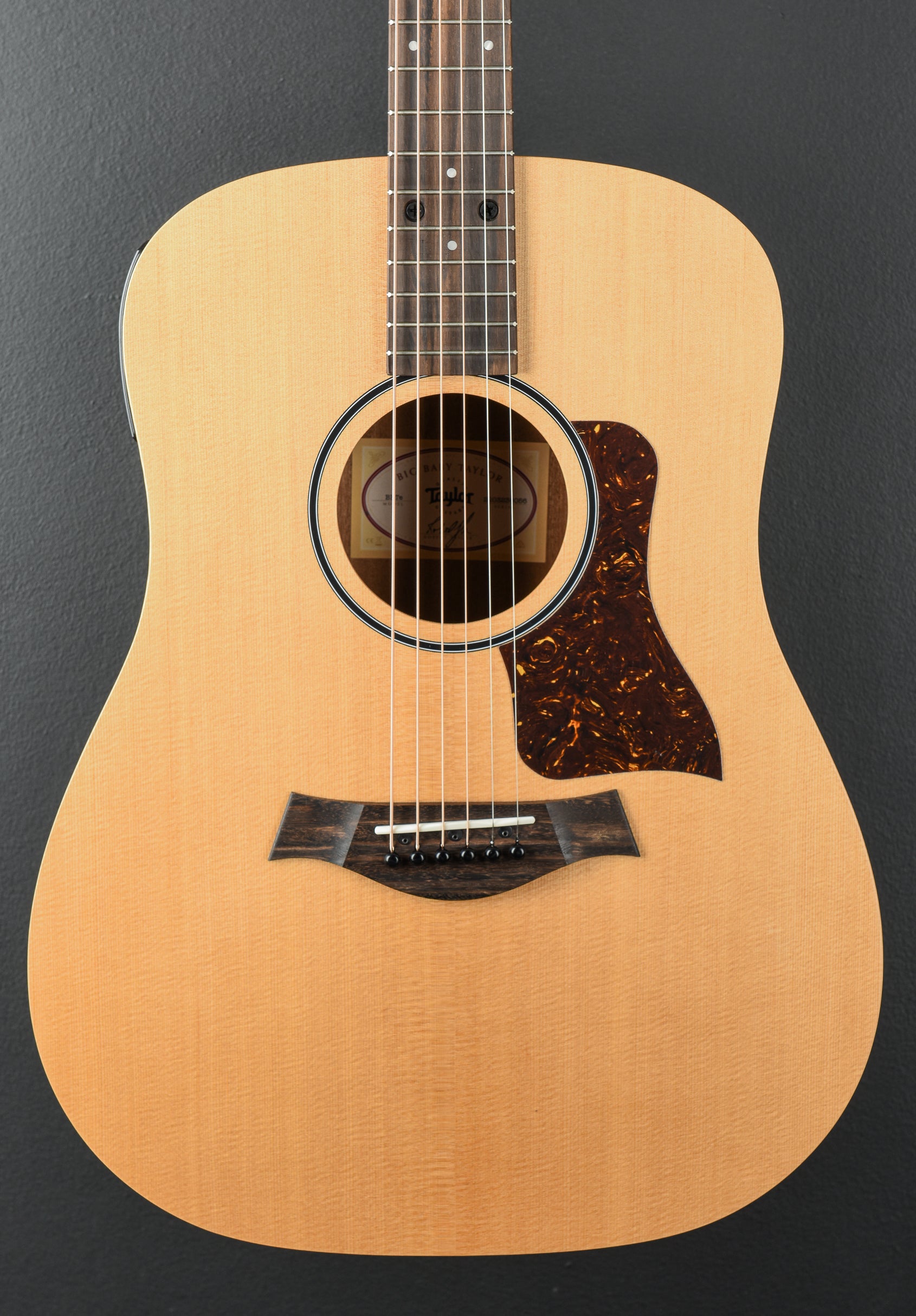 Big Baby Taylor (BBTe) – Dave's Guitar Shop