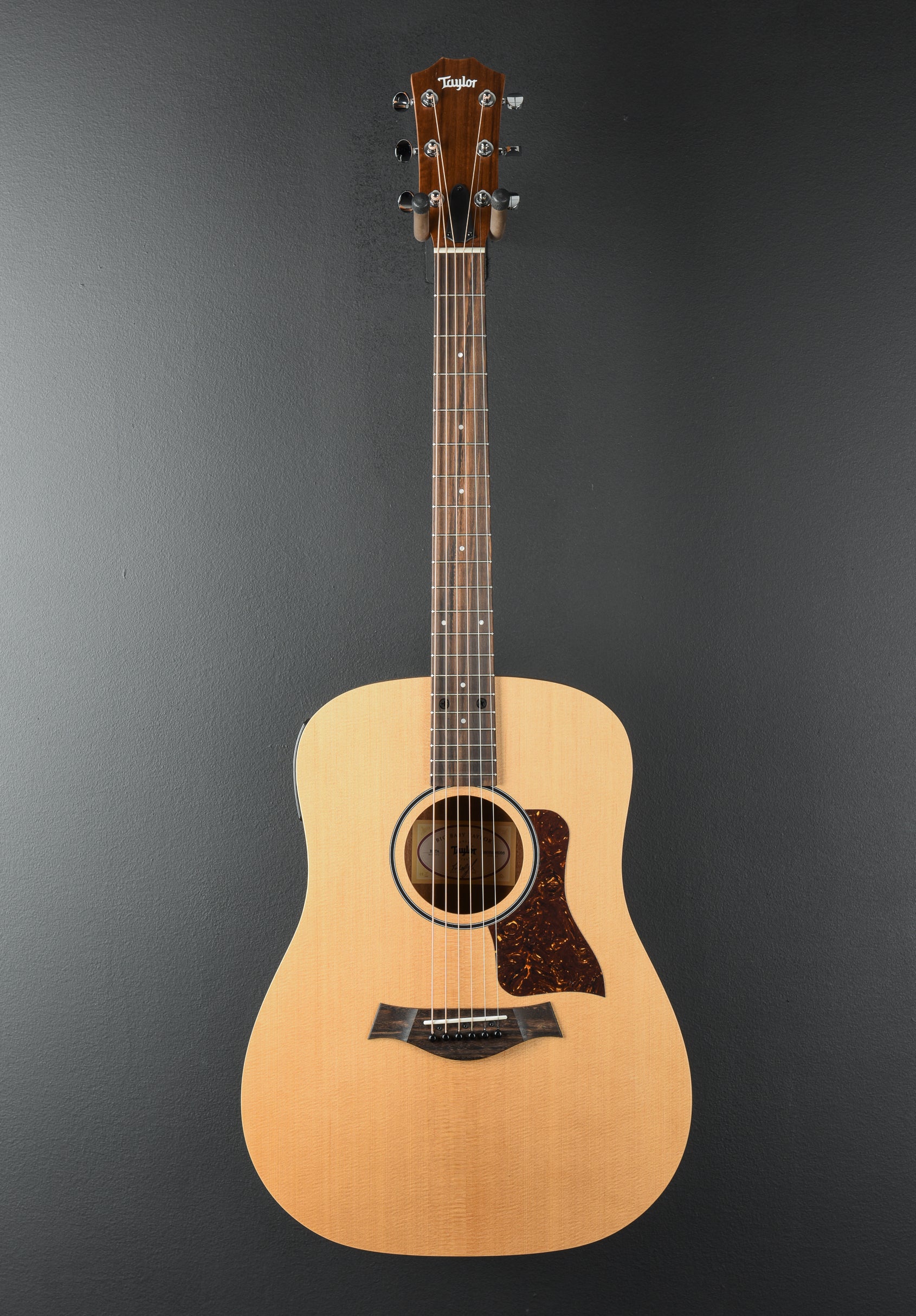Big Baby Taylor (BBTe) – Dave's Guitar Shop