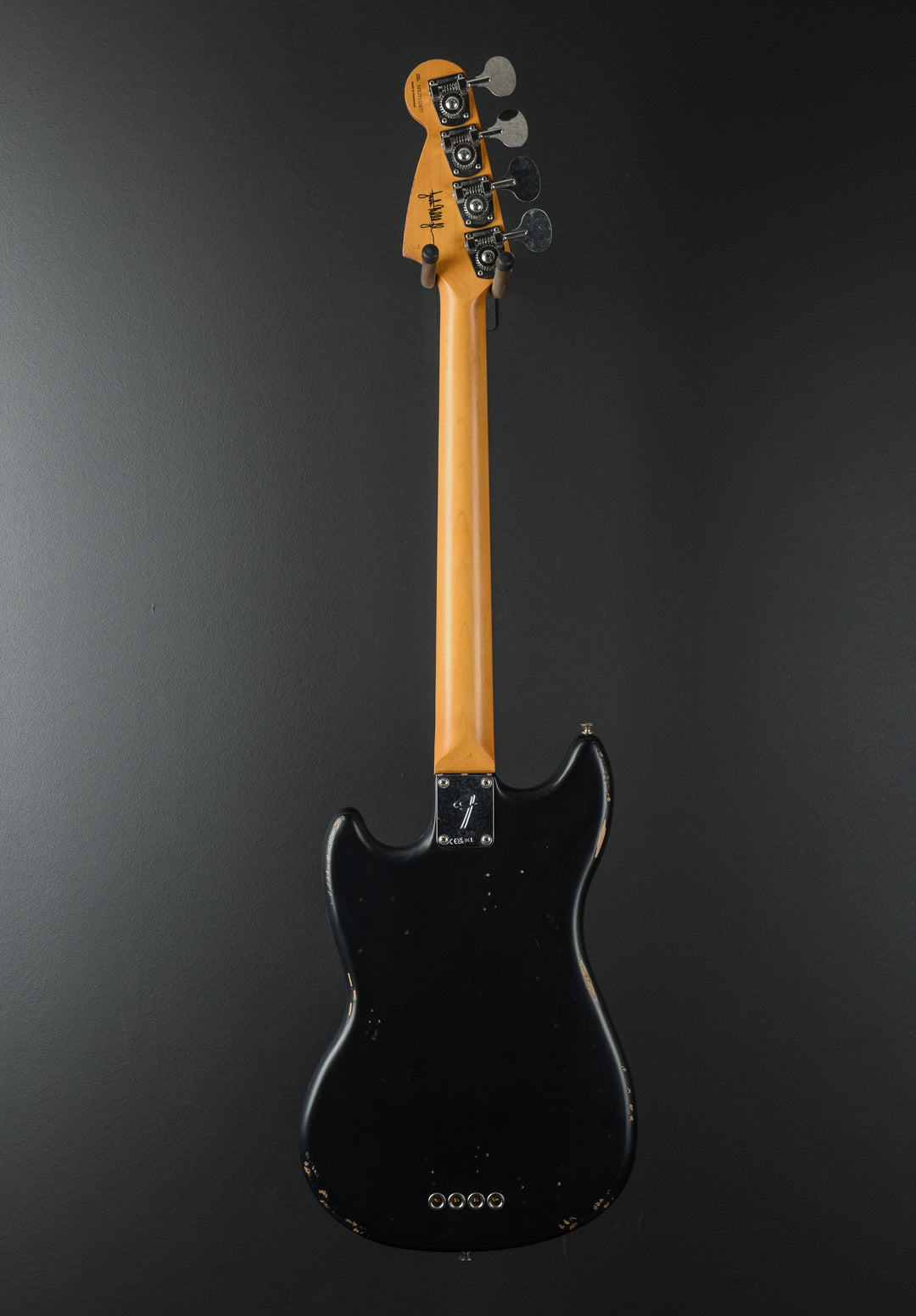 JMJ Road Worn Mustang Bass - Black