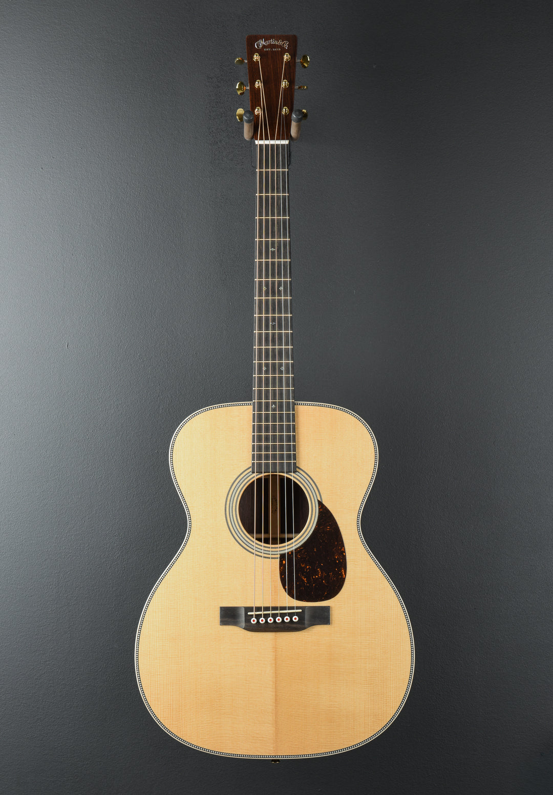 OM-28E Modern Deluxe