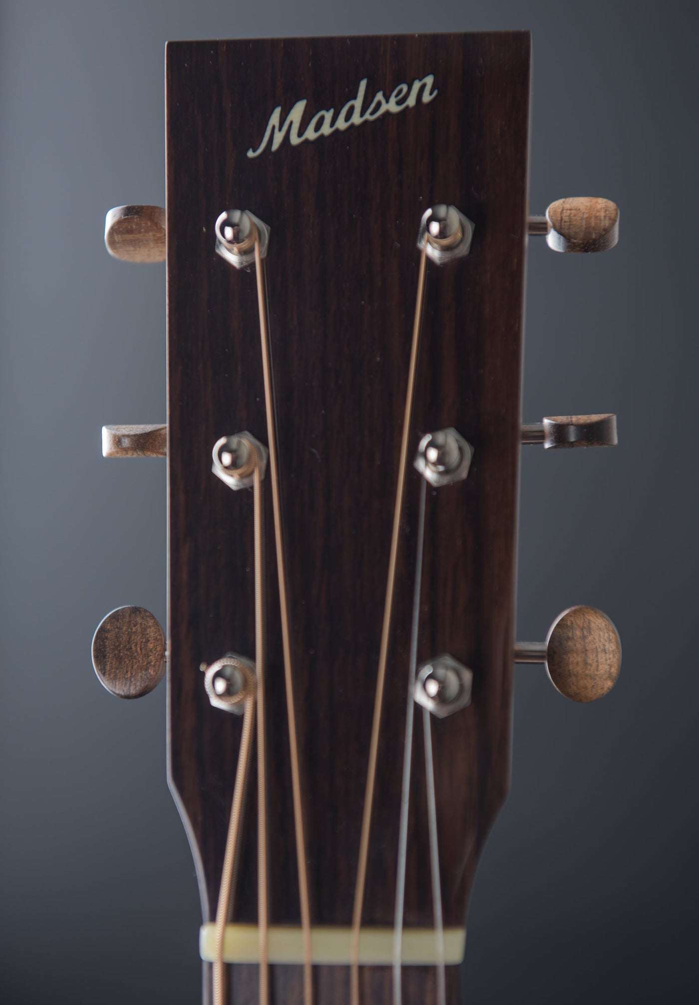 OMC, East Indian Rosewood/AAA Sitka Spruce