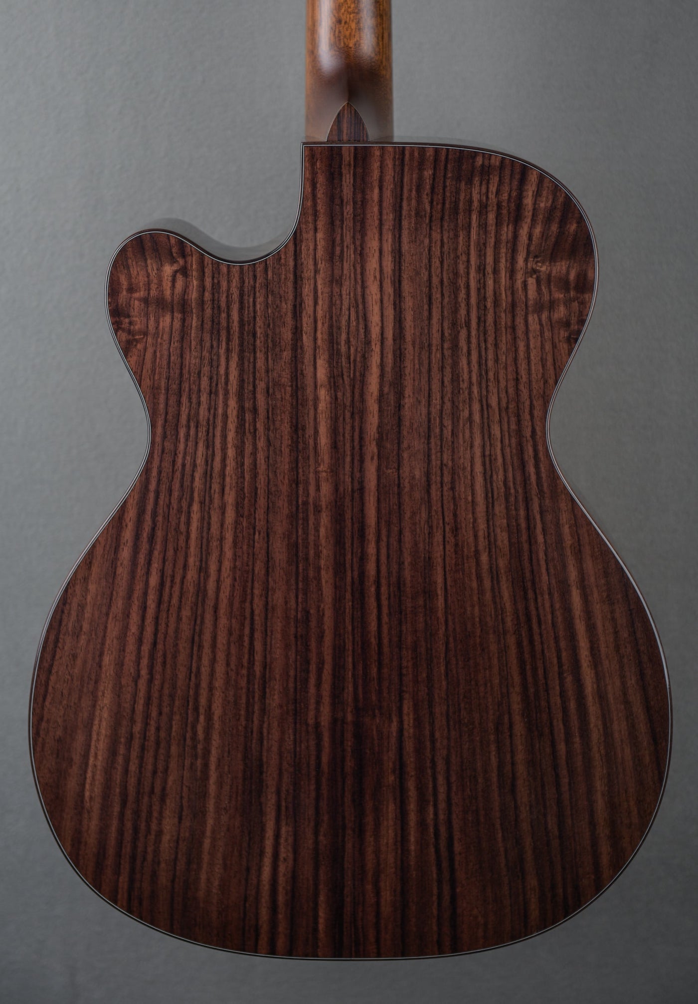 OMC, East Indian Rosewood/AAA Sitka Spruce