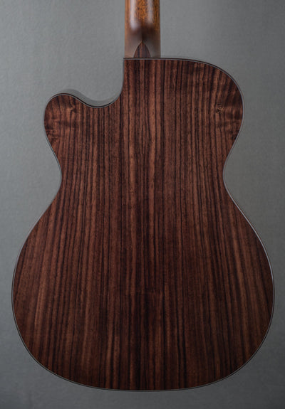OMC, East Indian Rosewood/AAA Sitka Spruce