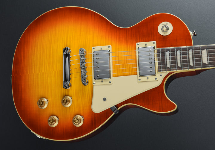 "Inspired by Gibson Collection" Les Paul Standard 50's Figured Top - Washed Cherry