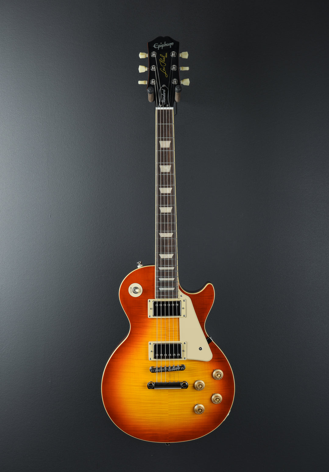"Inspired by Gibson Collection" Les Paul Standard 50's Figured Top - Washed Cherry